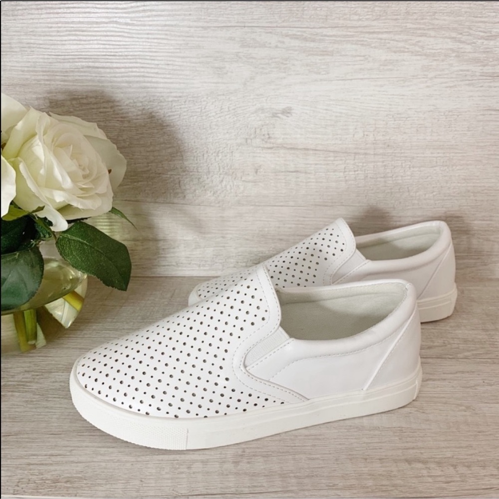 NEW Zoey Slip On Shoes- in White - Picture 4 of 6